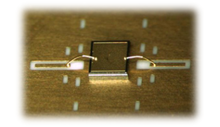 Tiny Silicon Compensitoritor fir 10GHZ Frequenzen